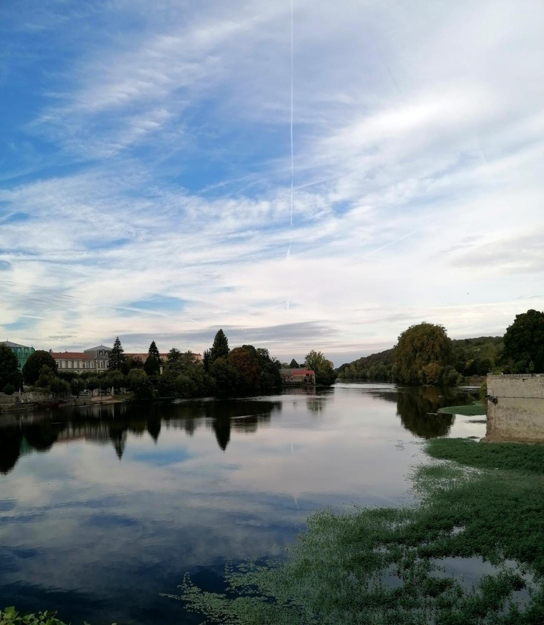 Le Verger Du Paradis Beaulieu-sur-Sonnette Dış mekan fotoğraf